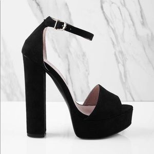 Chinese Laundry Black Suede Pumps